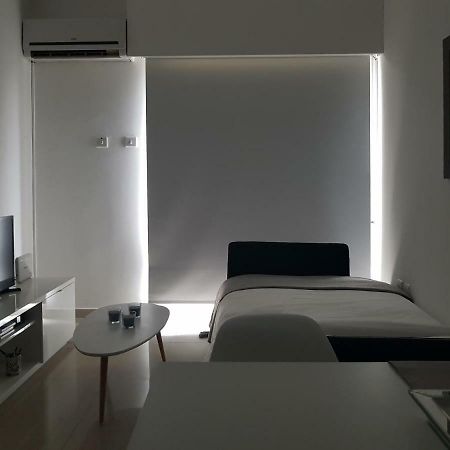 City Pearl - Modern 2 Bed Sea View Apt In City Centre Lemesós Eksteriør bilde