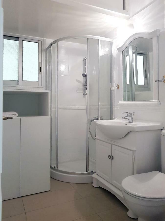 City Pearl - Modern 2 Bed Sea View Apt In City Centre Lemesós Eksteriør bilde