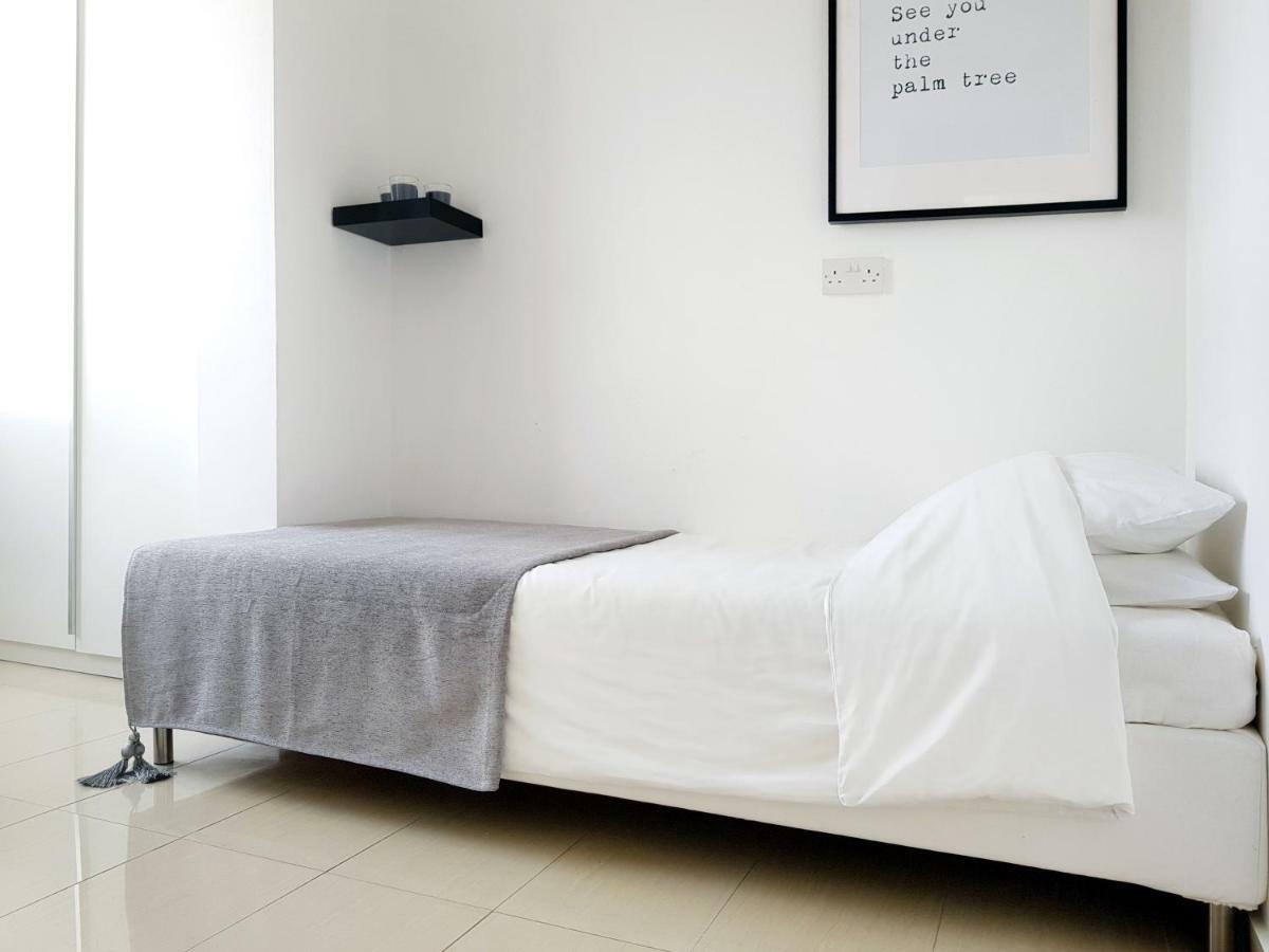 City Pearl - Modern 2 Bed Sea View Apt In City Centre Lemesós Eksteriør bilde